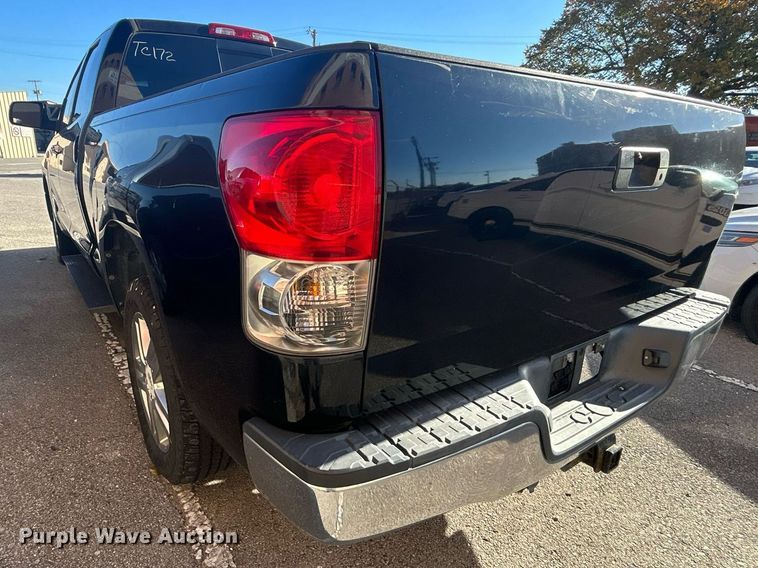 image for item OM9010 2007 Toyota Tundra  Double Cab pickup truck