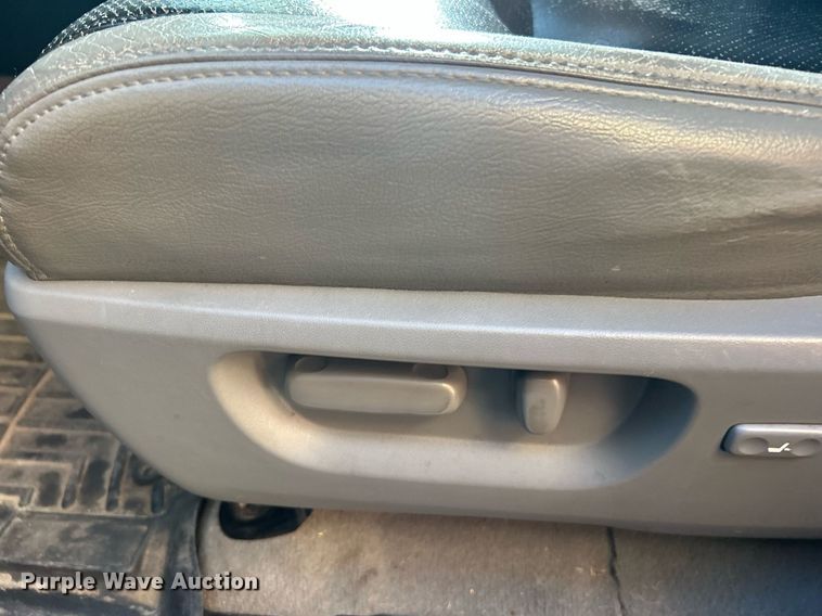 image for item OM9010 2007 Toyota Tundra  Double Cab pickup truck