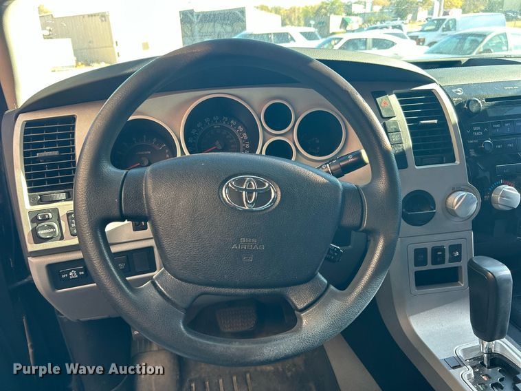 image for item OM9010 2007 Toyota Tundra  Double Cab pickup truck