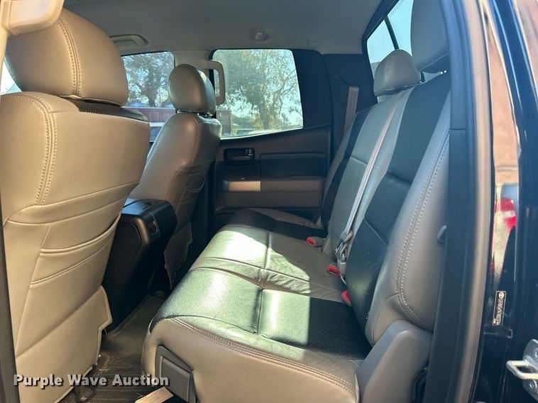 image for item OM9010 2007 Toyota Tundra  Double Cab pickup truck