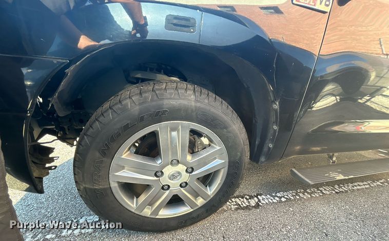 image for item OM9010 2007 Toyota Tundra  Double Cab pickup truck