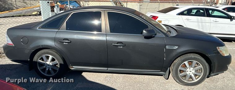 image for item OM9013 2008 Ford Taurus
