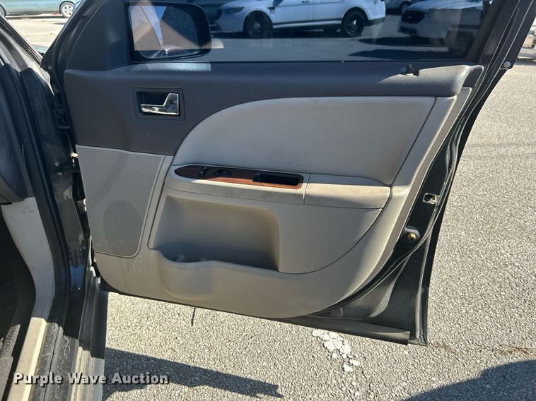 image for item OM9013 2008 Ford Taurus