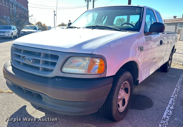 image for item OM9015 2001 Ford F150  SuperCab pickup truck