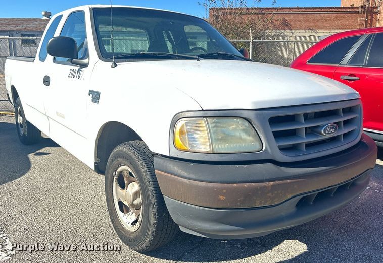image for item OM9015 2001 Ford F150  SuperCab pickup truck
