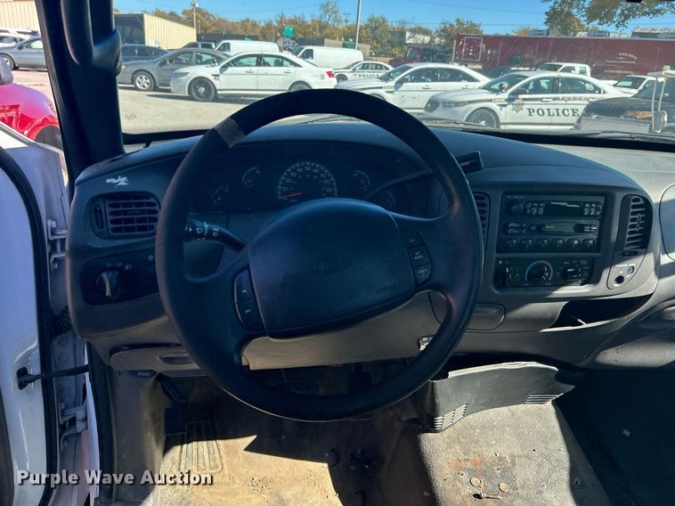 image for item OM9015 2001 Ford F150  SuperCab pickup truck