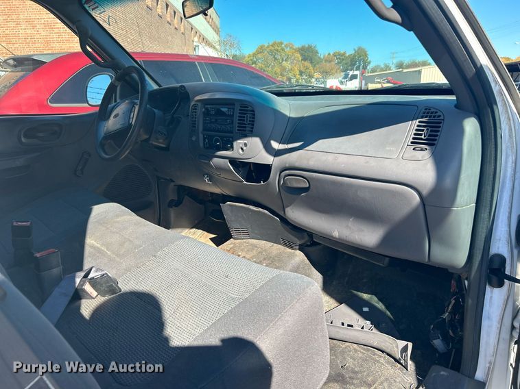 image for item OM9015 2001 Ford F150  SuperCab pickup truck