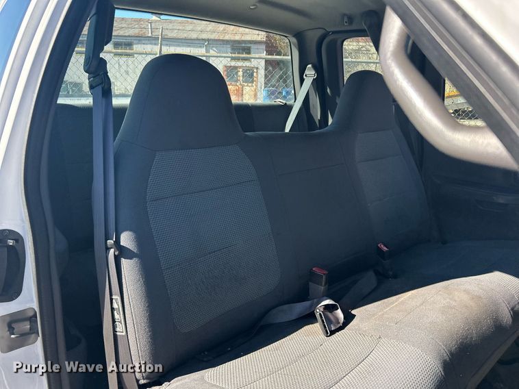 image for item OM9015 2001 Ford F150  SuperCab pickup truck