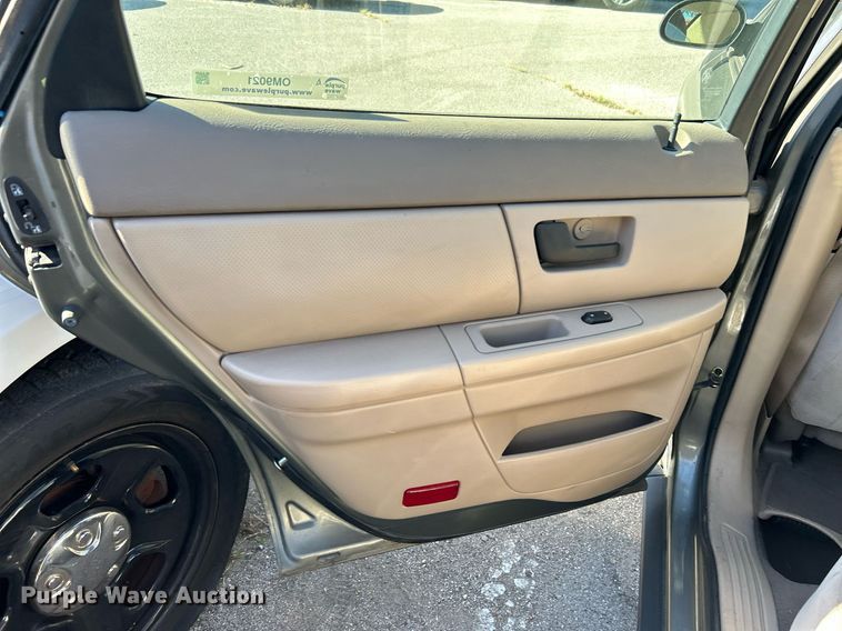 image for item OM9021 2004 Ford Taurus