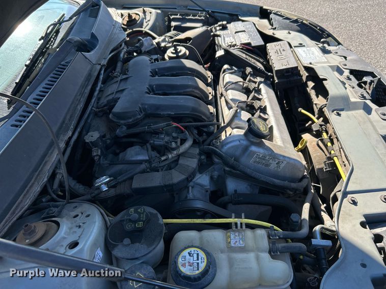 image for item OM9021 2004 Ford Taurus