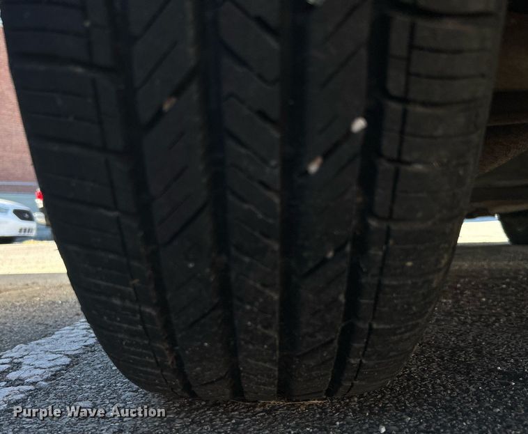 image for item OM9021 2004 Ford Taurus