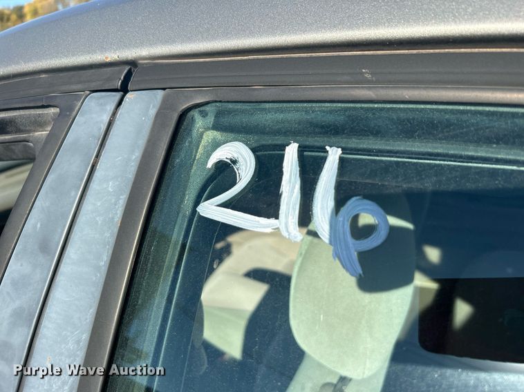 image for item OM9021 2004 Ford Taurus