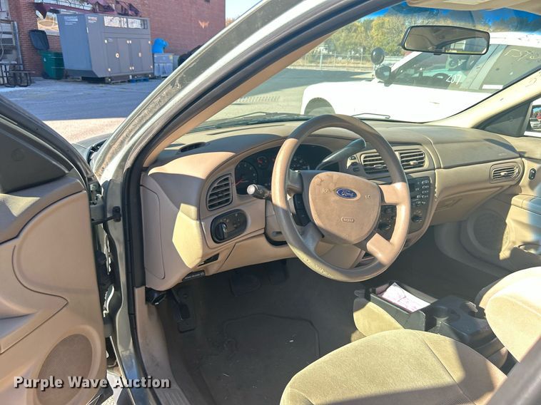 image for item OM9022 2006 Ford Taurus