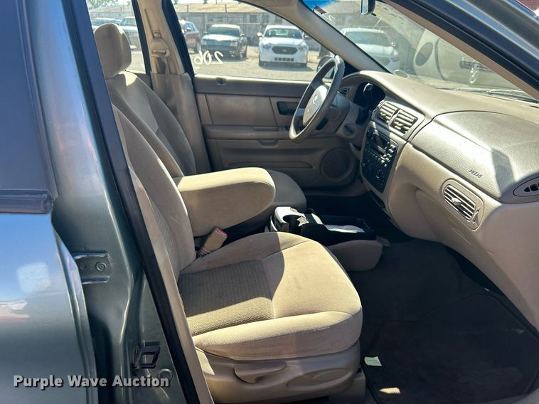 image for item OM9022 2006 Ford Taurus