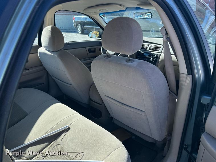 image for item OM9022 2006 Ford Taurus