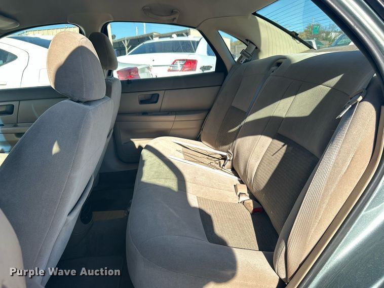 image for item OM9022 2006 Ford Taurus