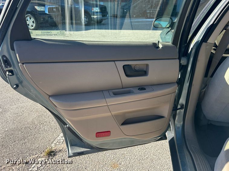 image for item OM9022 2006 Ford Taurus