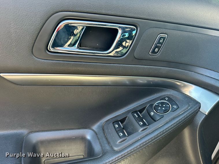 image for item OM9024 2013 Ford Explorer Police Interceptor  SUV