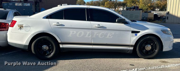 image for item OM9025 2013 Ford Taurus Police Interceptor