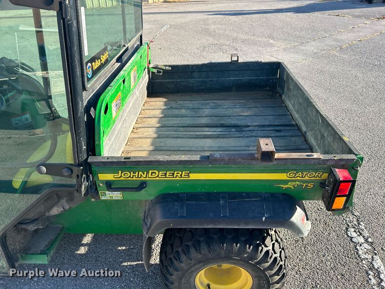 image for item OM9026 2006 John Deere Gator TS  utility vehicle
