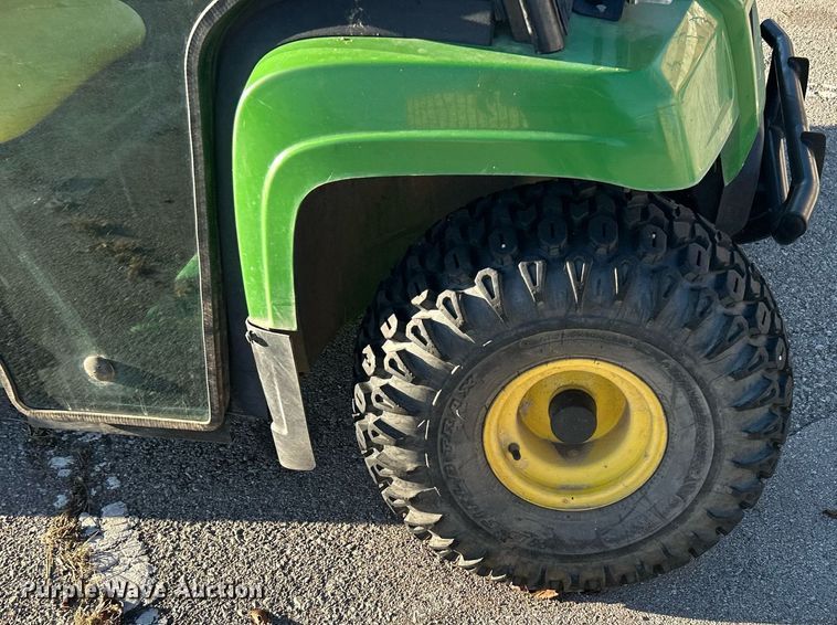 image for item OM9026 2006 John Deere Gator TS  utility vehicle