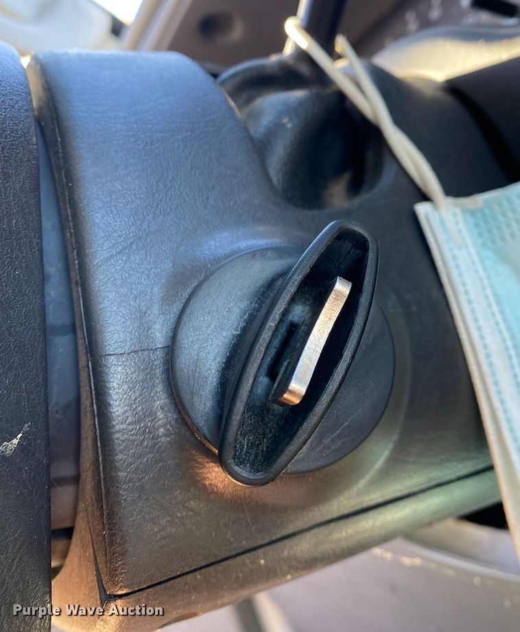 image for item OM9027 2008 Ford E350 Super Duty  van