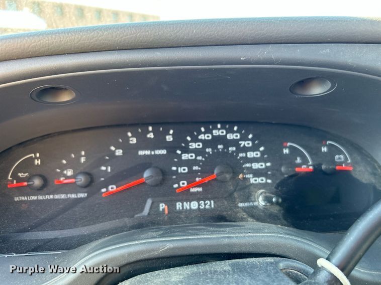 image for item OM9027 2008 Ford E350 Super Duty  van