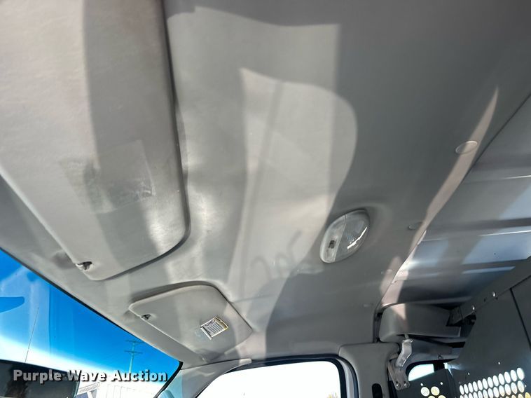 image for item OM9027 2008 Ford E350 Super Duty  van