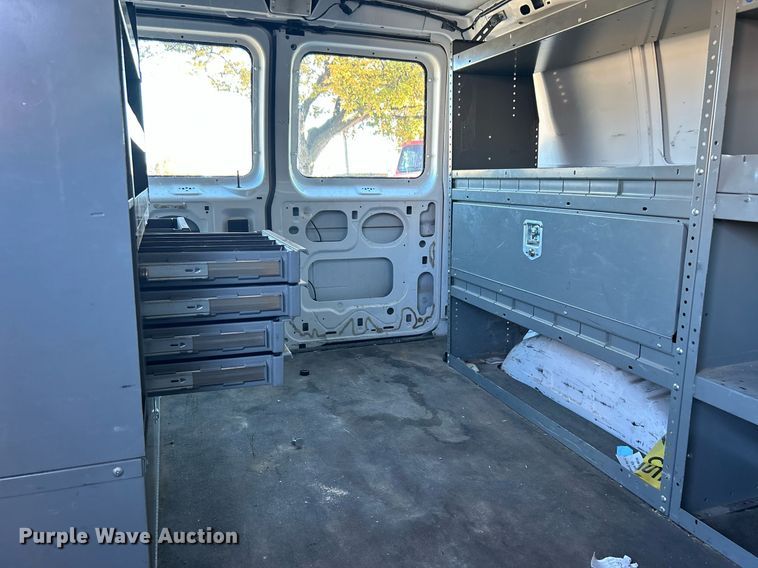image for item OM9027 2008 Ford E350 Super Duty  van