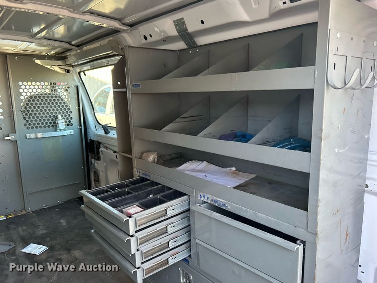 image for item OM9027 2008 Ford E350 Super Duty  van