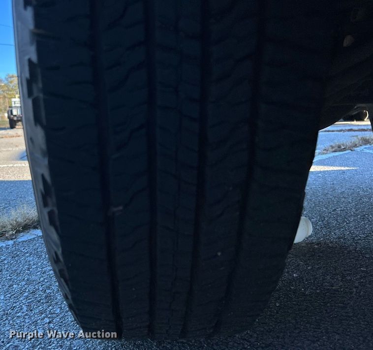 image for item OM9027 2008 Ford E350 Super Duty  van