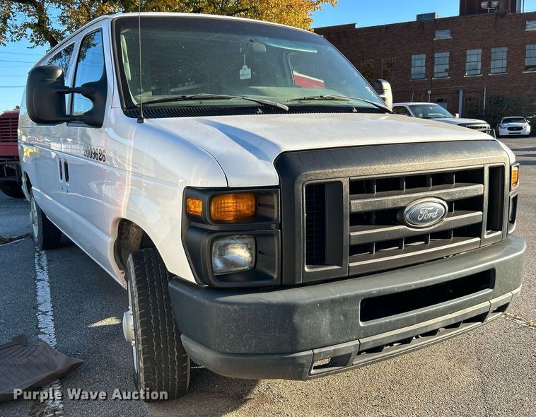 image for item OM9028 2009 Ford E150  van