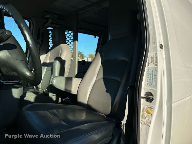 image for item OM9028 2009 Ford E150  van