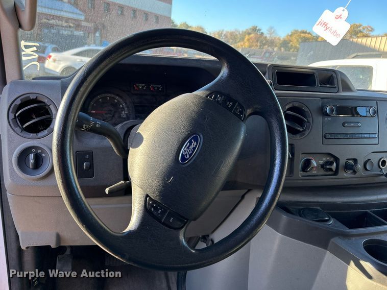 image for item OM9028 2009 Ford E150  van