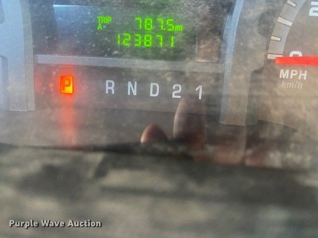 image for item OM9028 2009 Ford E150  van