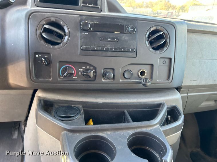 image for item OM9028 2009 Ford E150  van