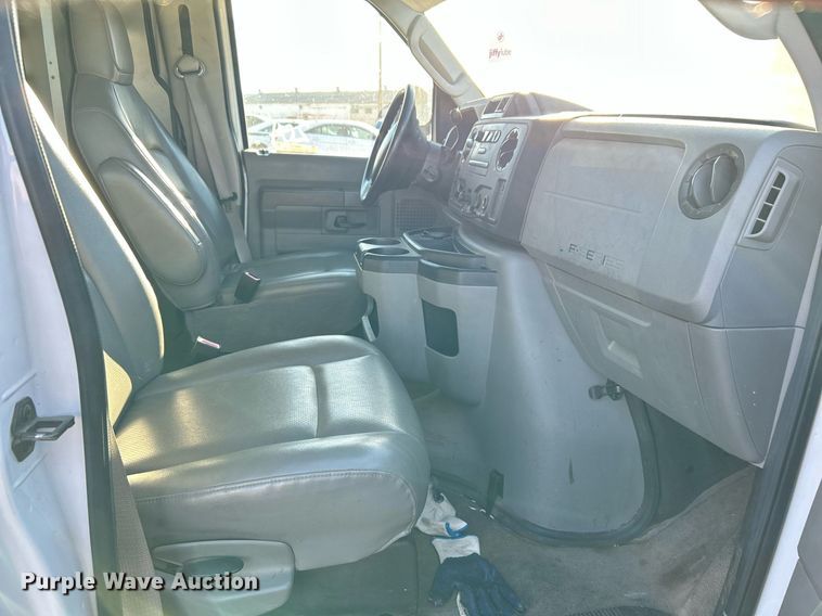 image for item OM9028 2009 Ford E150  van