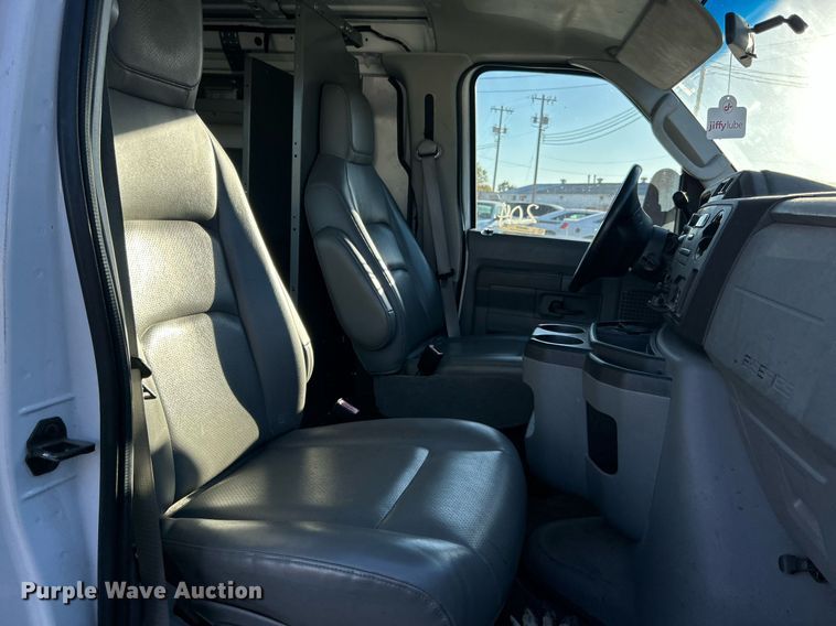 image for item OM9028 2009 Ford E150  van