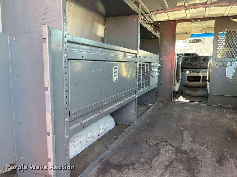 image for item OM9028 2009 Ford E150  van