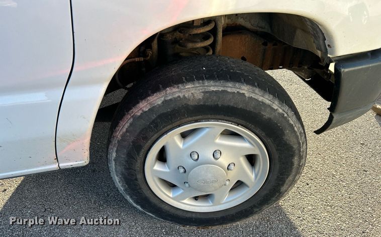 image for item OM9028 2009 Ford E150  van