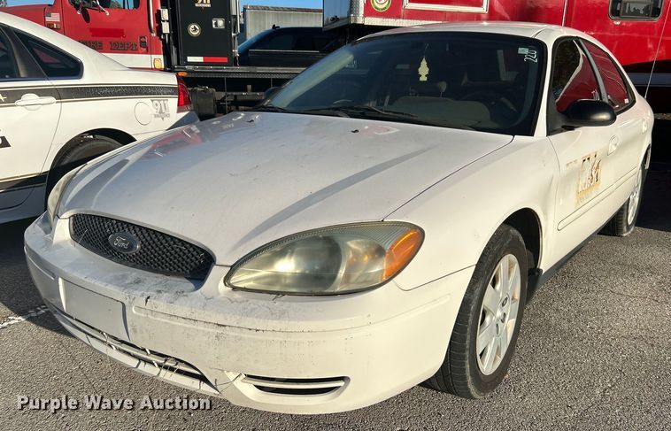 image for item OM9029 2004 Ford Taurus