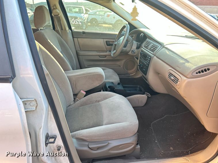 image for item OM9029 2004 Ford Taurus