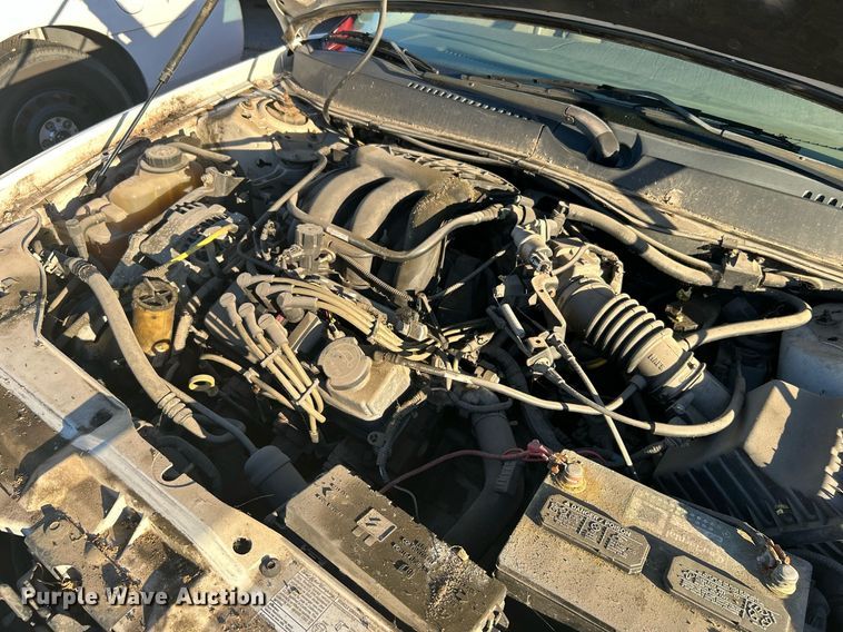 image for item OM9029 2004 Ford Taurus