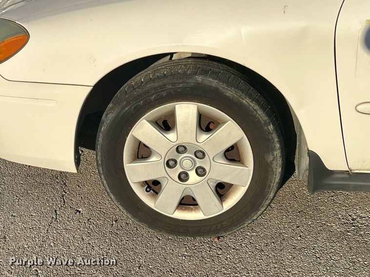 image for item OM9029 2004 Ford Taurus