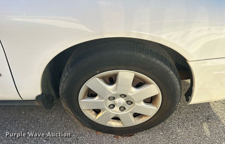 image for item OM9029 2004 Ford Taurus