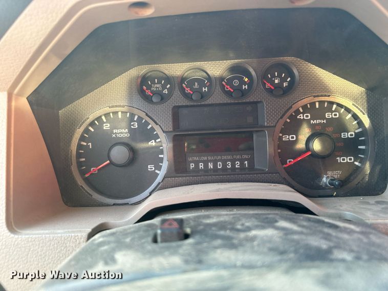 image for item OM9031 2010 Ford F250 Super Duty  SuperCab pickup truck