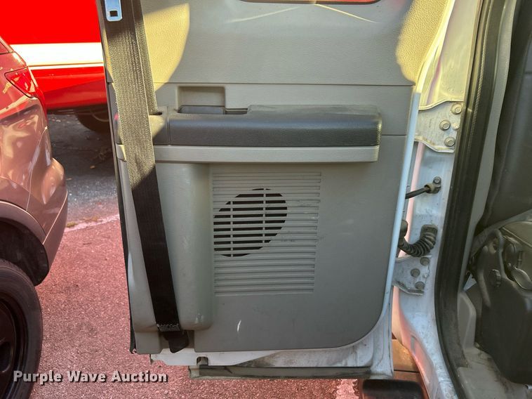 image for item OM9031 2010 Ford F250 Super Duty  SuperCab pickup truck