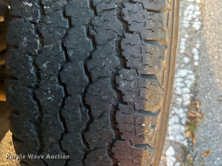 image for item OM9031 2010 Ford F250 Super Duty  SuperCab pickup truck