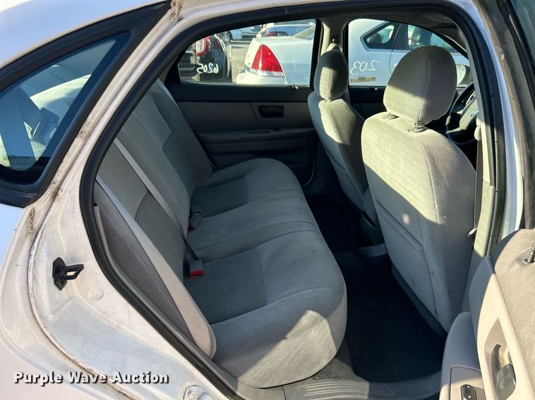 image for item OM9032 2006 Ford Taurus