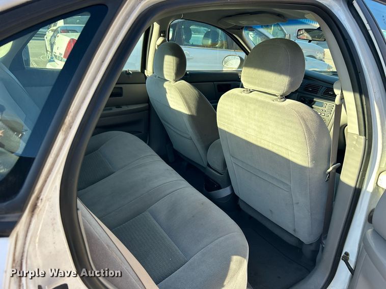 image for item OM9032 2006 Ford Taurus